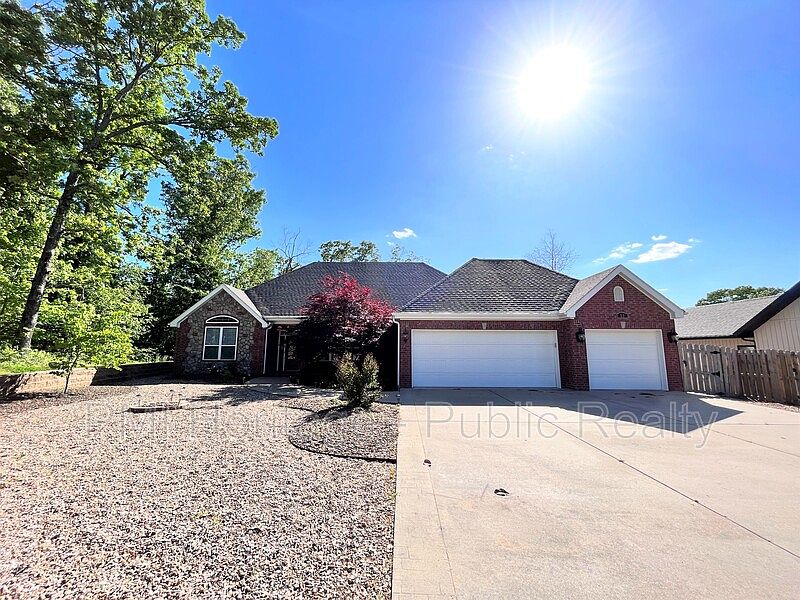 1st image of 13 Cheviot Ln