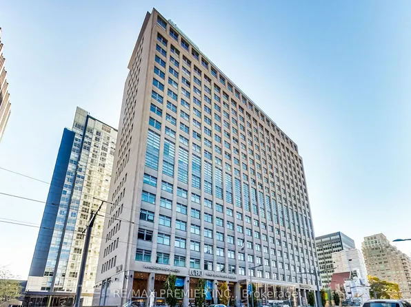 111 Saint Clair Ave W, Toronto, ON