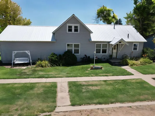 403 W 1st St, Bison, KS 67520