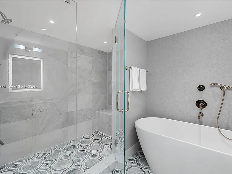 1800 Sunset Harbour Dr #1102/4 — Photo 26