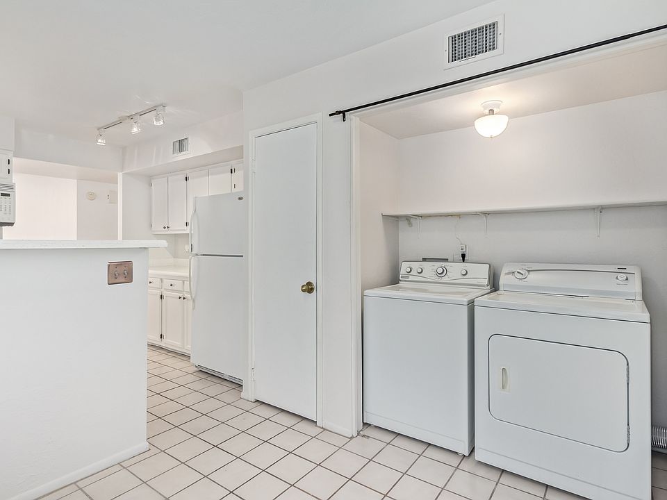 1st image of 8436 E Corinthian Dr