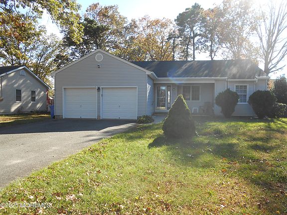 2nd image of 1113 Windlass Dr