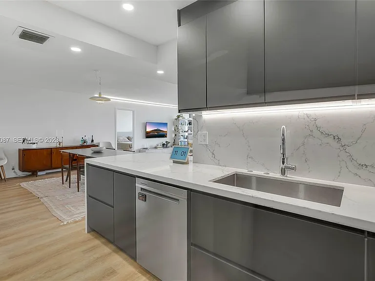 780 NE 69th St #1108 — Photo 10