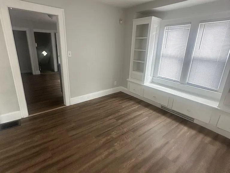 12600 Watterson Ave — Photo 3