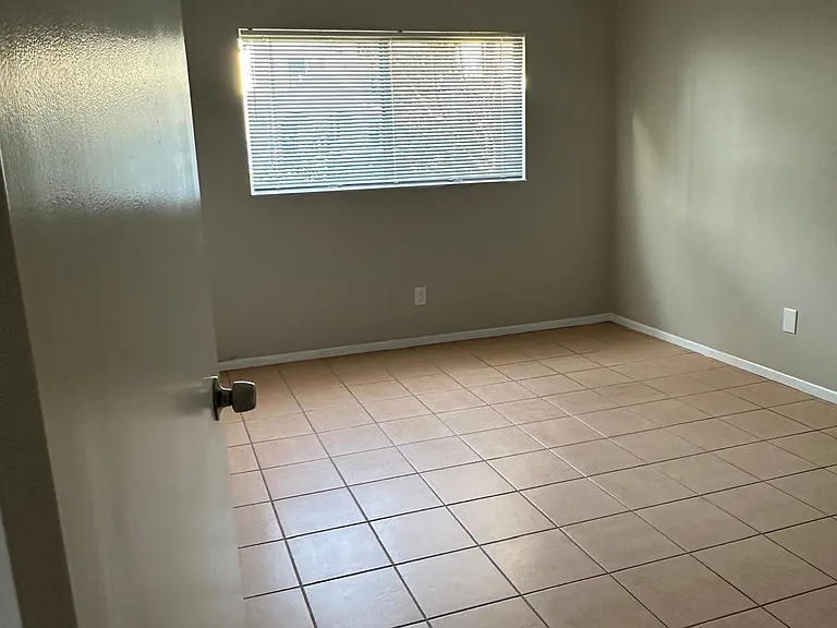 4607 W Fig St #108 — Photo 3