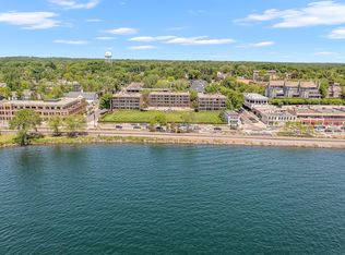 540 Indian Mound St APT 1B, Wayzata, MN 55391