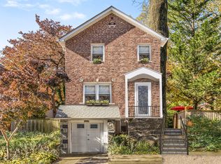 5607 Post Rd, Bronx, NY 10471