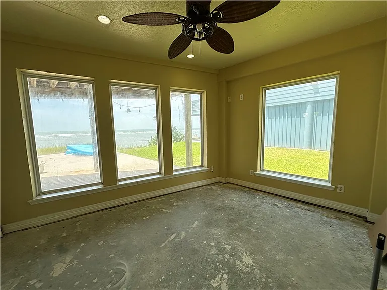 130 Causeway St — Photo 7