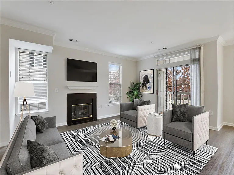 Cameron Court — Photo 8