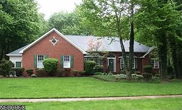 884 Chestnut Ln photo 1