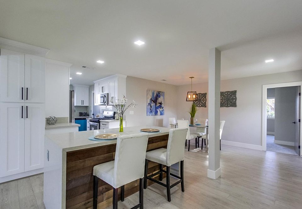 2nd image of 7514 Careybrook Ln
