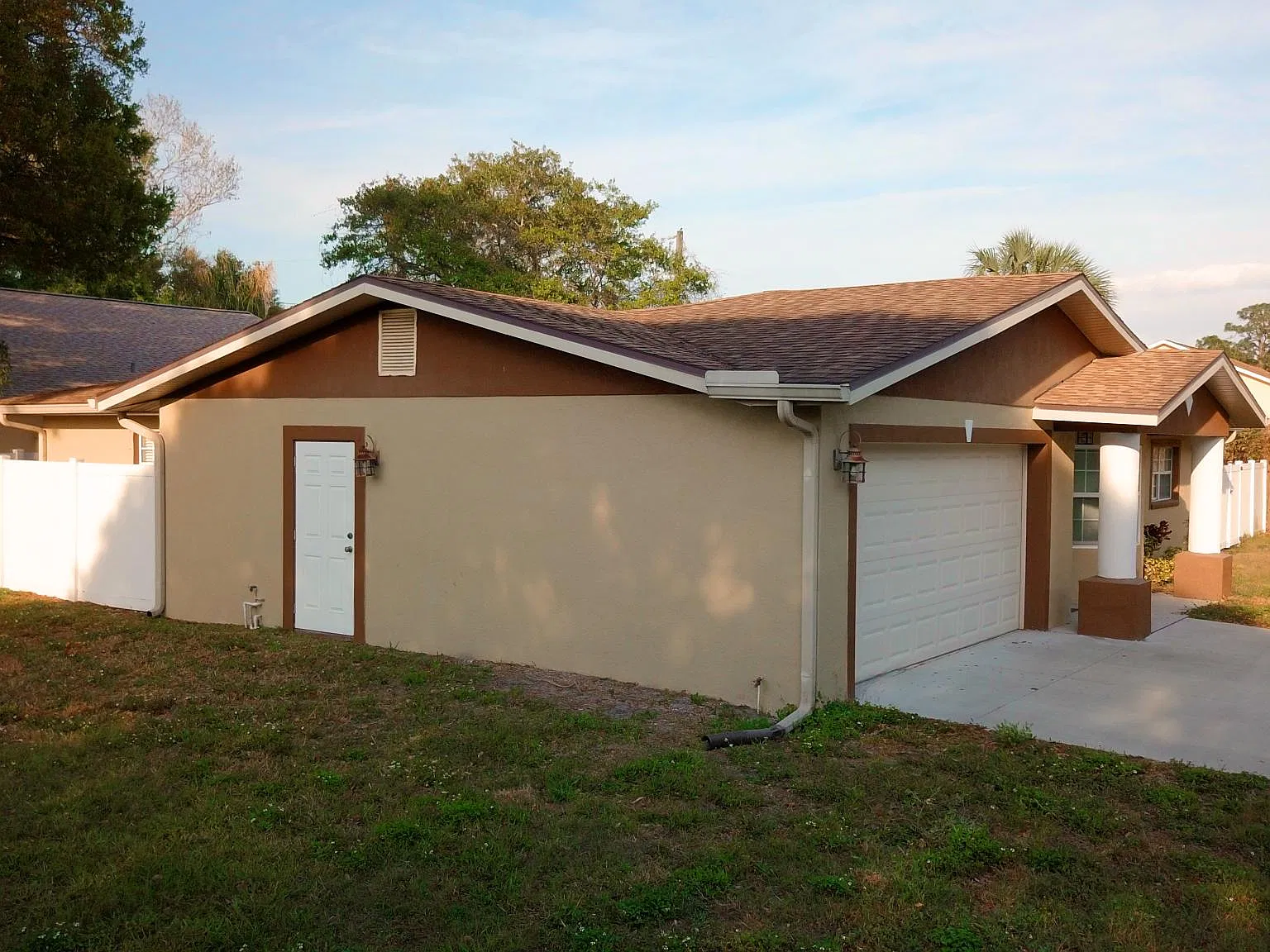3 bed, 2.5 bath, 1641 sqft, $2,500 — Photo 3