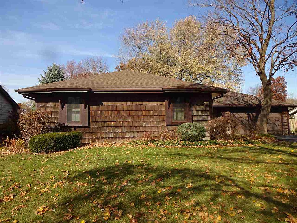 1st image of 3384 Montlake Dr