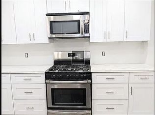 34-54 10th St #1, Astoria, NY 11106