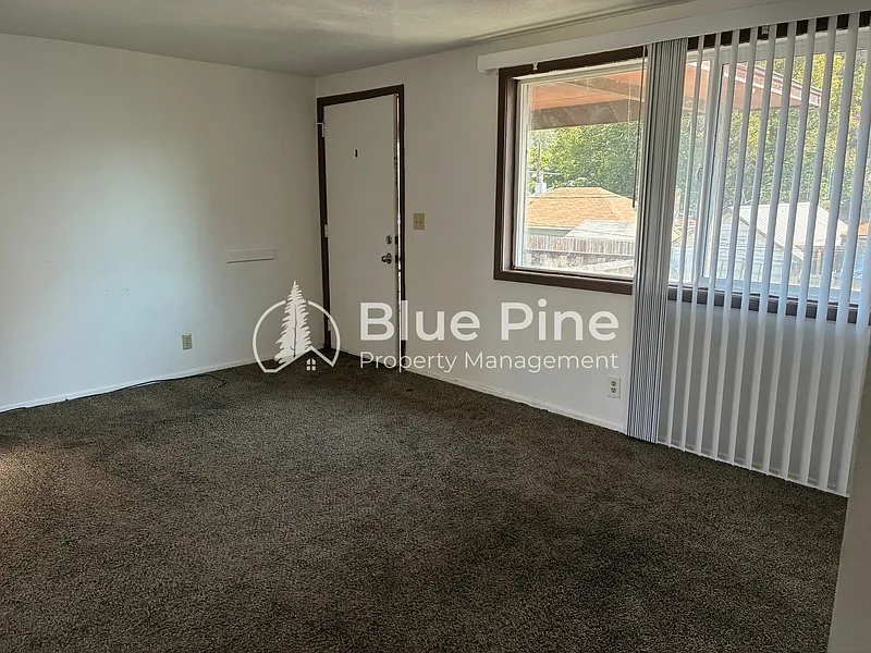 2 bed, 1.0 bath, 750 sqft, $725 — Photo 4