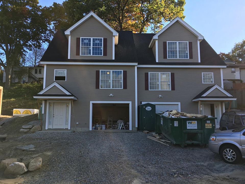 Front of 21 Pinehurst