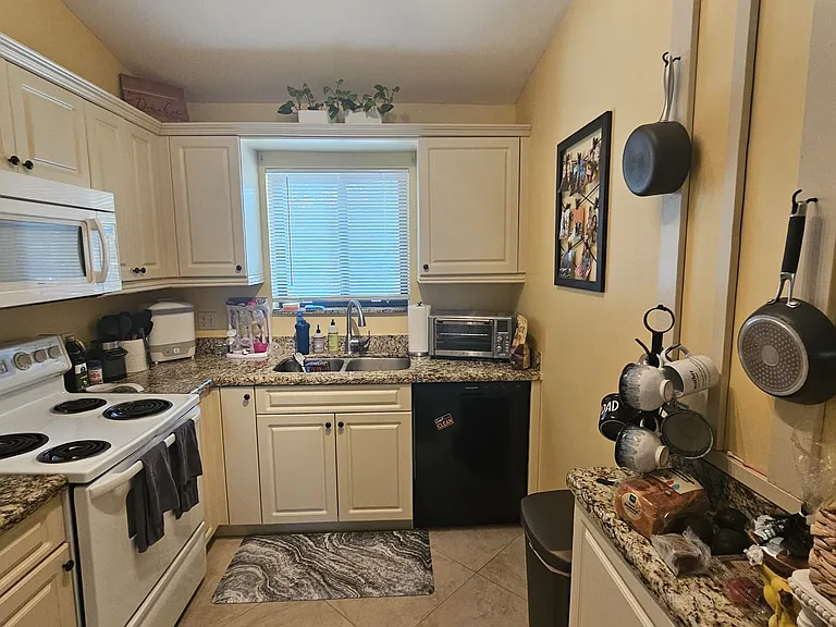 2850 Palmwood Ter #230 — Photo 13