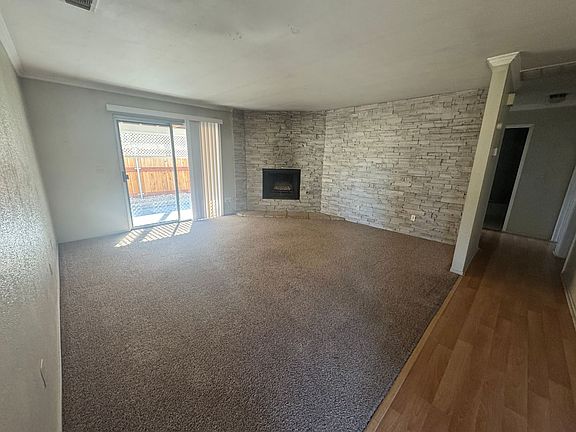 3rd image of 655 Las Tablas Rd