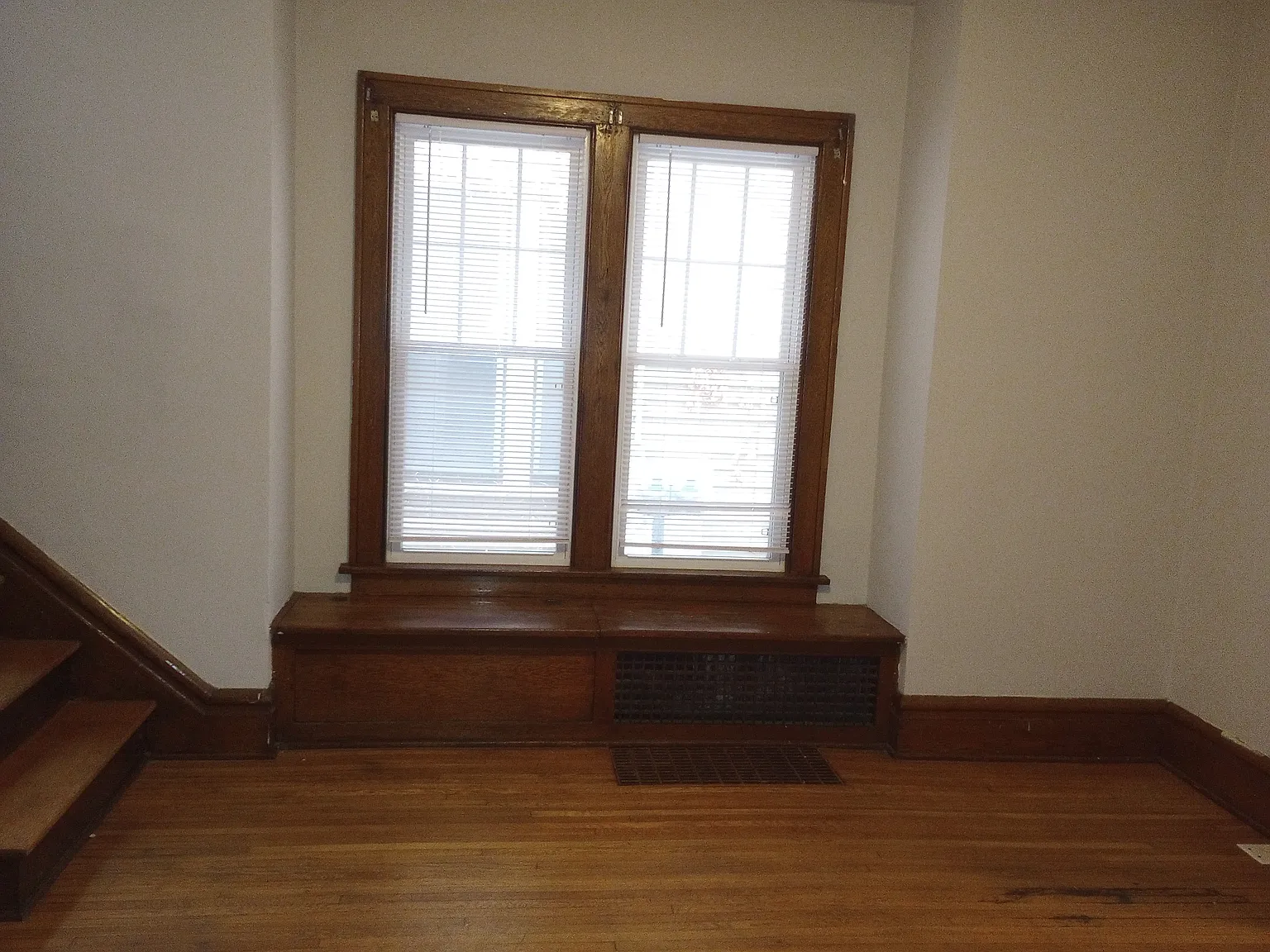 3 bed, 1000 sqft, $1,495 — Photo 3