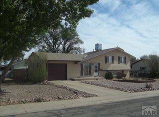 3829 Brookfield Ln, Pueblo, CO 81005