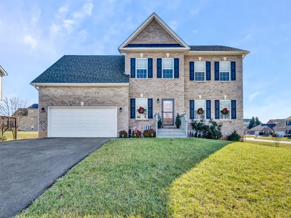 2919 Adam Dr, Vinton, VA 24179