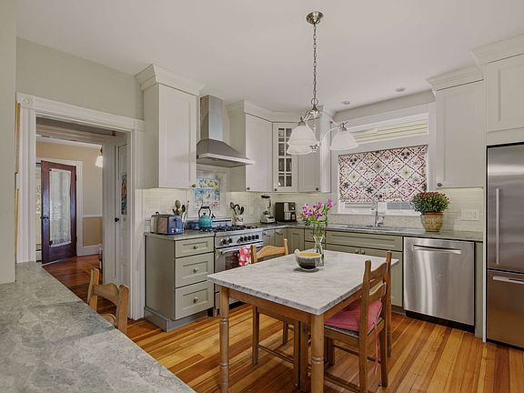 3rd image of 50 Morton Ave