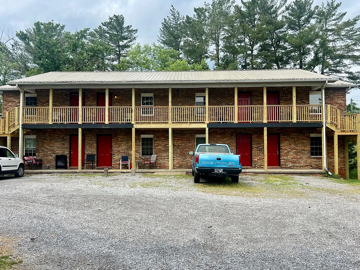 Building Photo - 116 Highland Ave