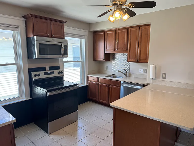 110-112 Waltham St #110 — Photo 5