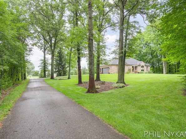 15111 Ransom St, Holland, MI 49424