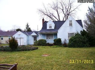 706 Rokeby Rd, Eastlake, OH 44095