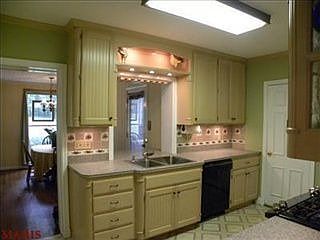 4th image of 17 Orchard Ln