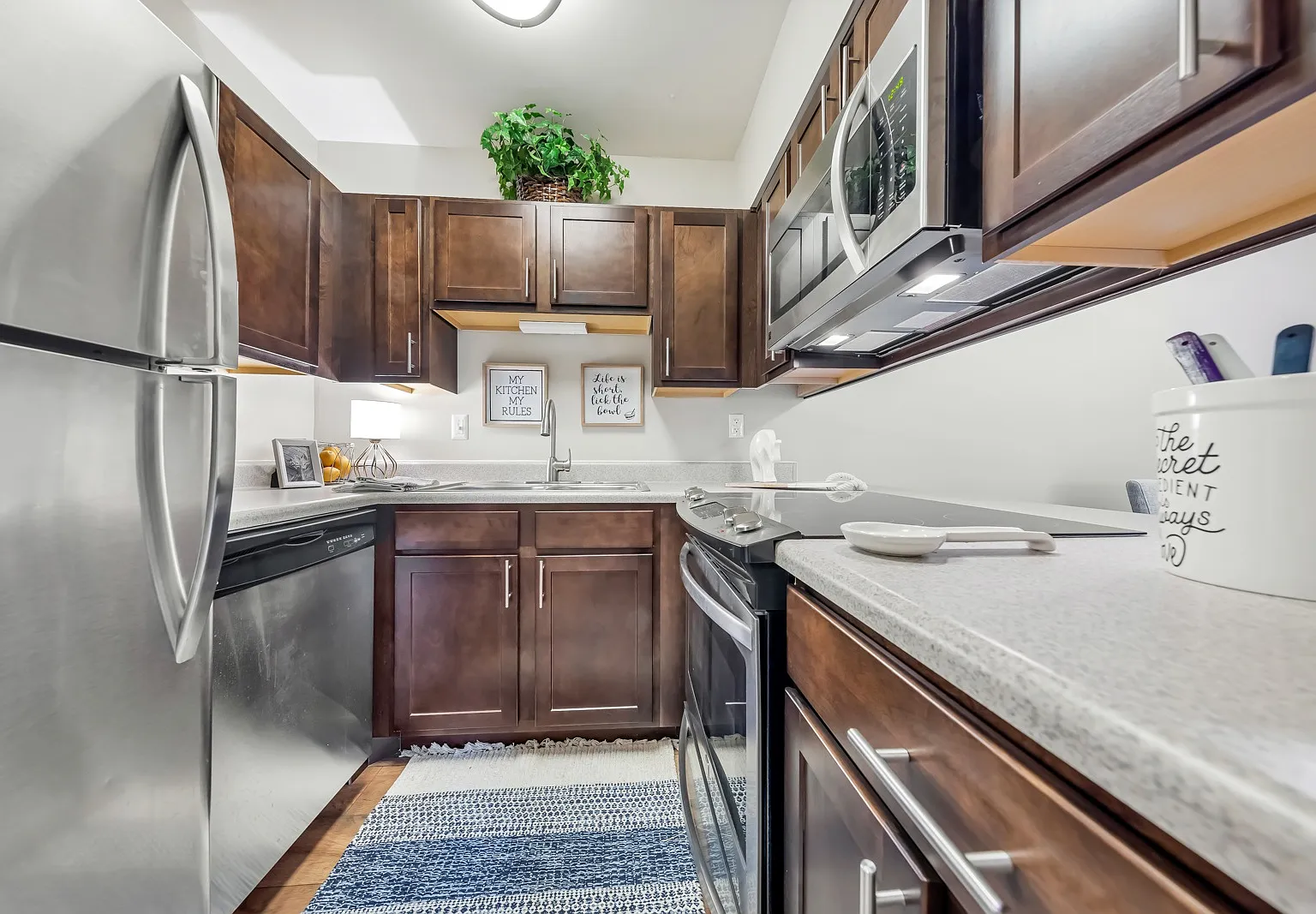 Whisper Hollow Apartments — Photo 1