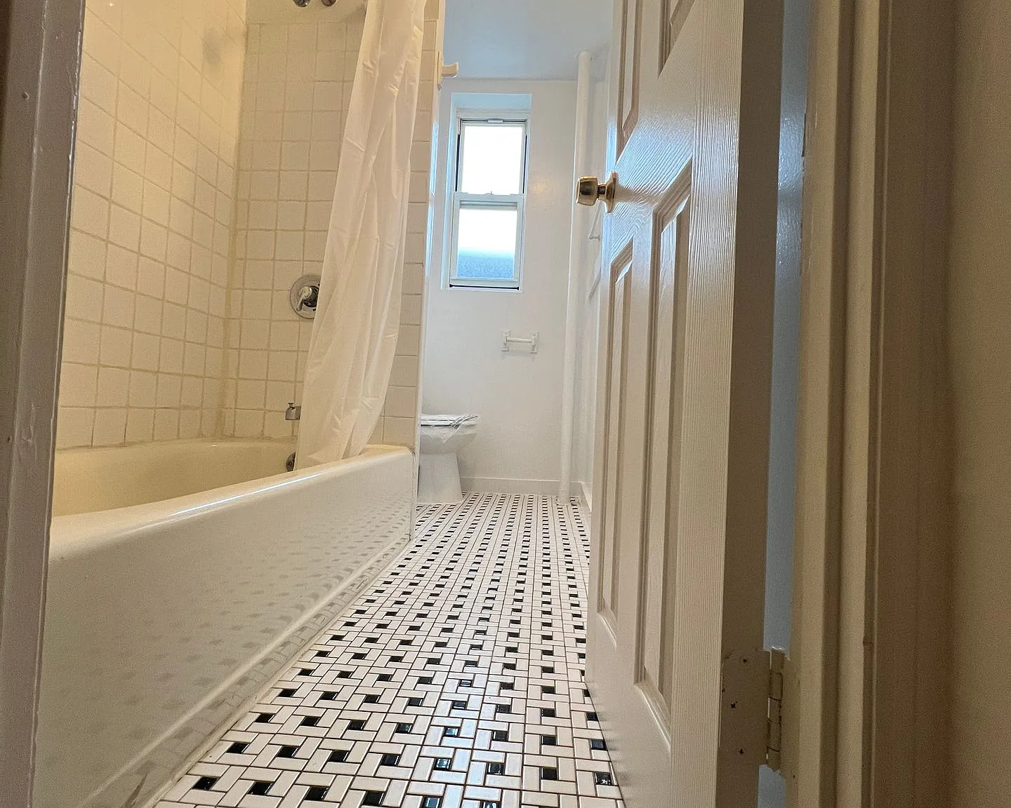 45 Hopkins Avenue - Gyalsten Apartments — Photo 1