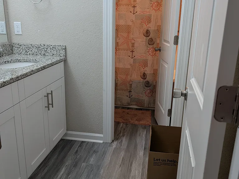 4117 Franklin St — Photo 10