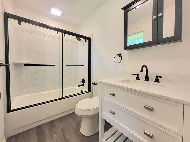 3222 W Roxbury St — Photo 17