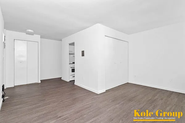 Rented by Kole Group | media 9