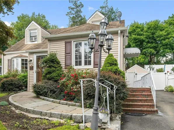 50 Cantitoe Road, Yonkers, NY 10710