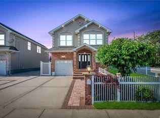 1422 Woolworth St, Elmont, NY 11003