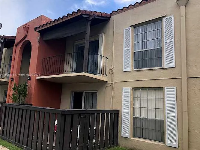 10800 N Kendall Dr #O3 — Photo 2