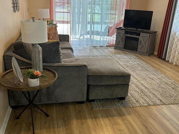 5th image of 18 Lake Vista Trl APT 206
