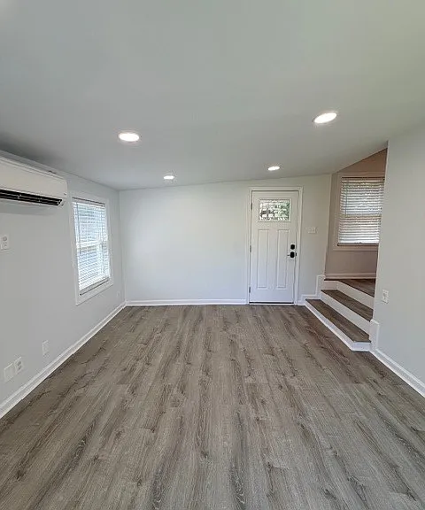 2303 Katherine Ave — Photo 10
