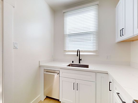 3rd image of 1450 Castro St #15