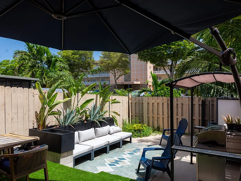 450 SE 7th St #232 — Photo 29