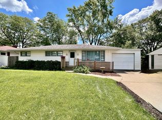 1053 E 7th St, Lockport, IL 60441