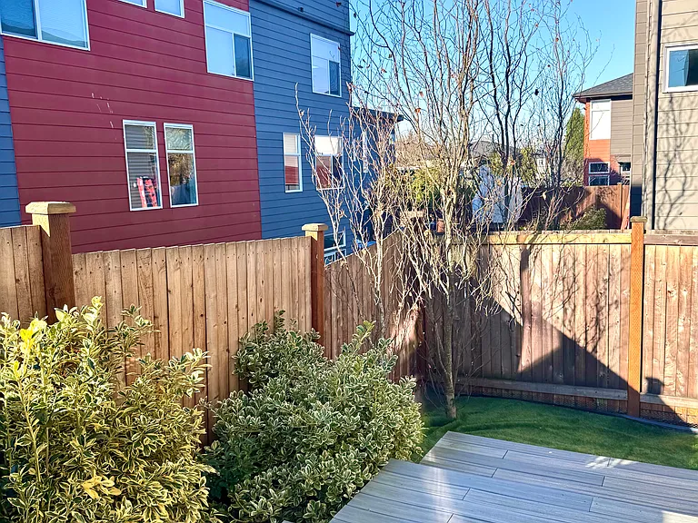 4042 Martin Luther King Jr Way S — Photo 26