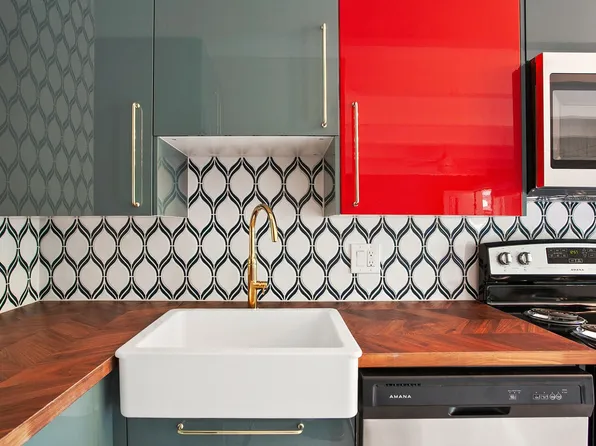 White Swan Apartments Capitol Hill / Congress Park