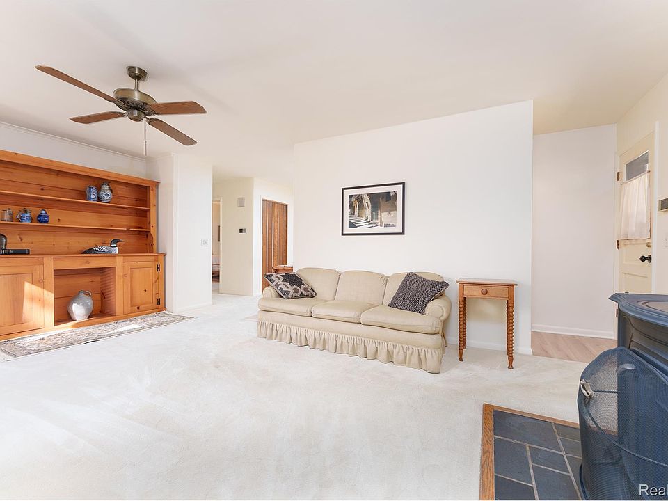 726 Devonshire Rd, photo 9
