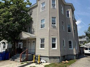 75-77 Mooreland St, Springfield, MA 01104