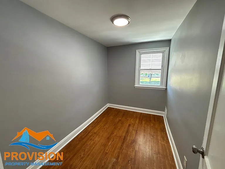 120 Kingston Rd — Photo 14