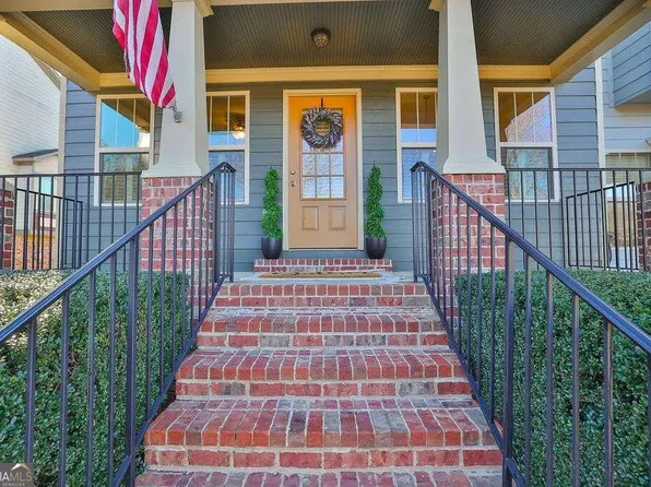 417 Royal Crescent Ln E, Canton, GA 30115